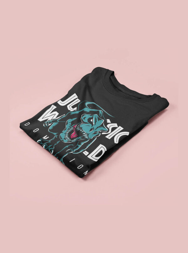 Roar in style with this Jurassic World Dominion T-Rex T-Shirt. Bold, retro print and comfy fabric – perfect for dinosaur lovers and movie fans alike!